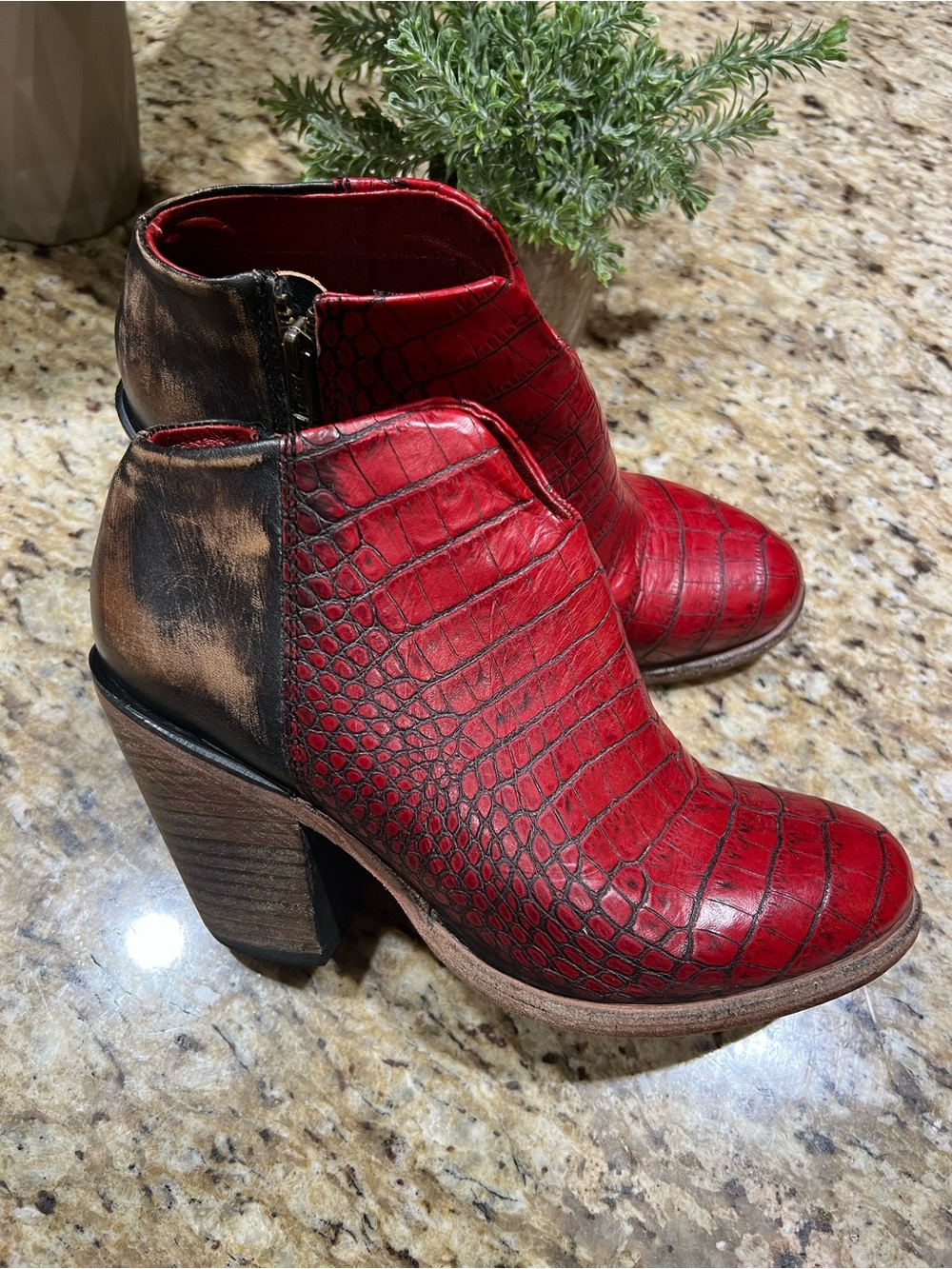 Freebird Detroit Red Croco Leather Ankle Booties 9